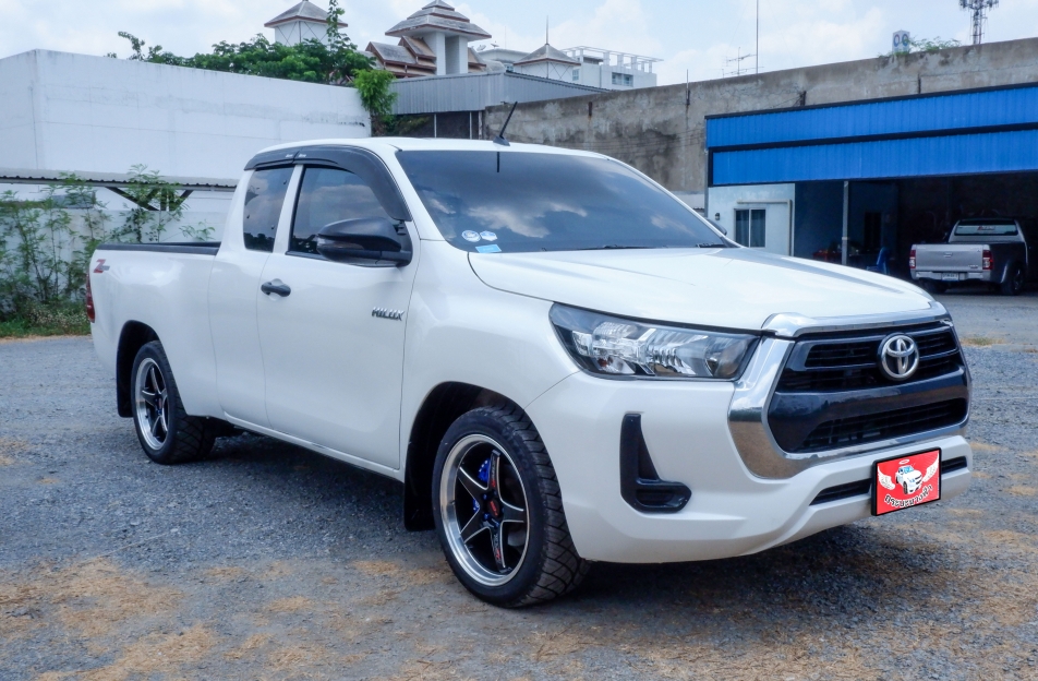 TOYOTA REVO CAB Z EDITION ENTRY